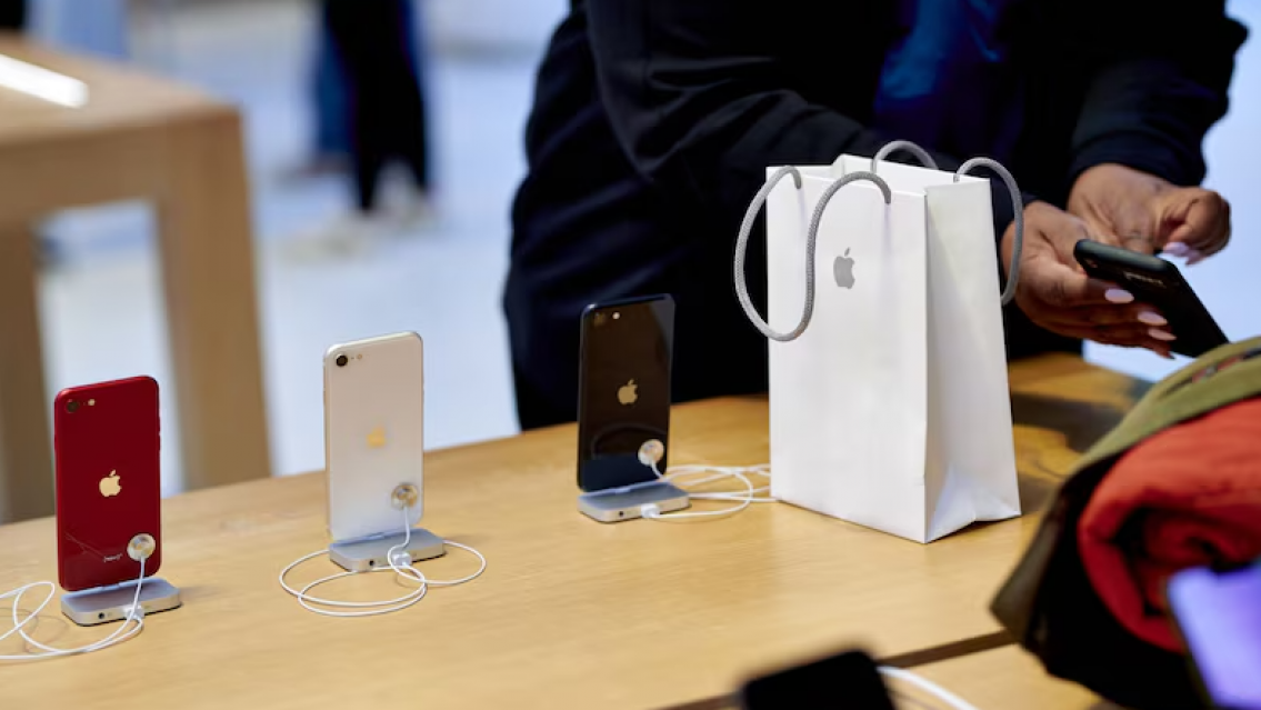 Celulares en ca�da libre: los iPhone bajan fuerte sus precios en Argentina