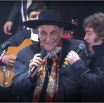 Milei cant&oacute; en Jes&uacute;s Mar&iacute;a junto al Chaque&ntilde;o y sorprendi&oacute; a todos con "Amor Salvaje"