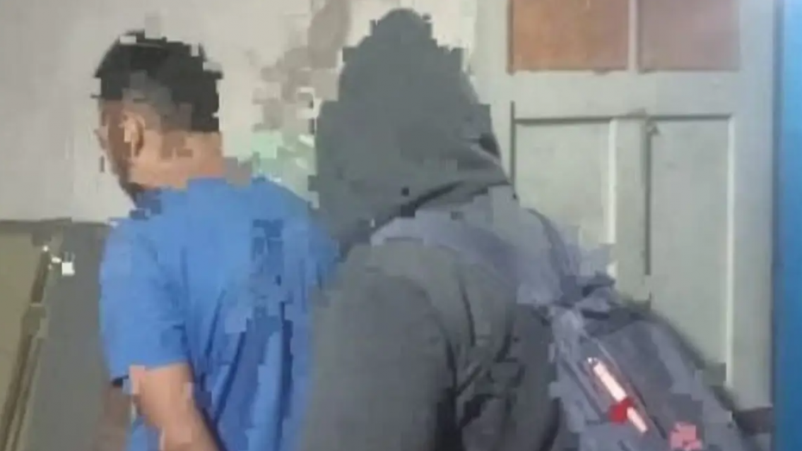 Andaba merodeando casas: cuando avisaron a la polic�a se dieron con que era un juje�o peligroso