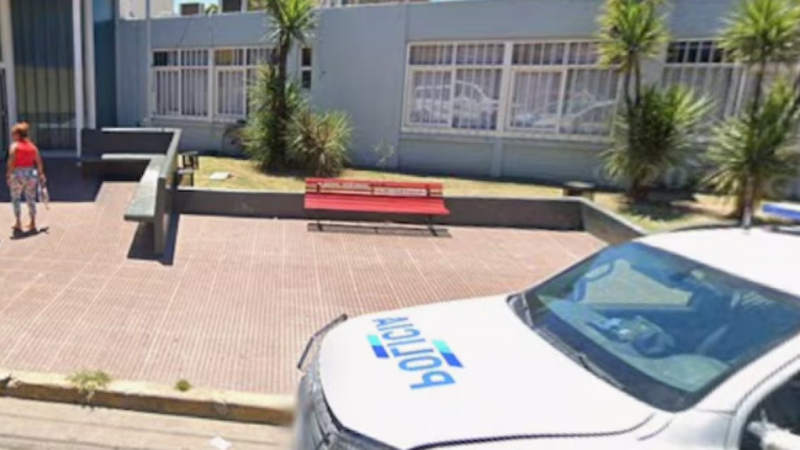 Brutal crimen: mató a su hijastro de 16 años a puñaladas