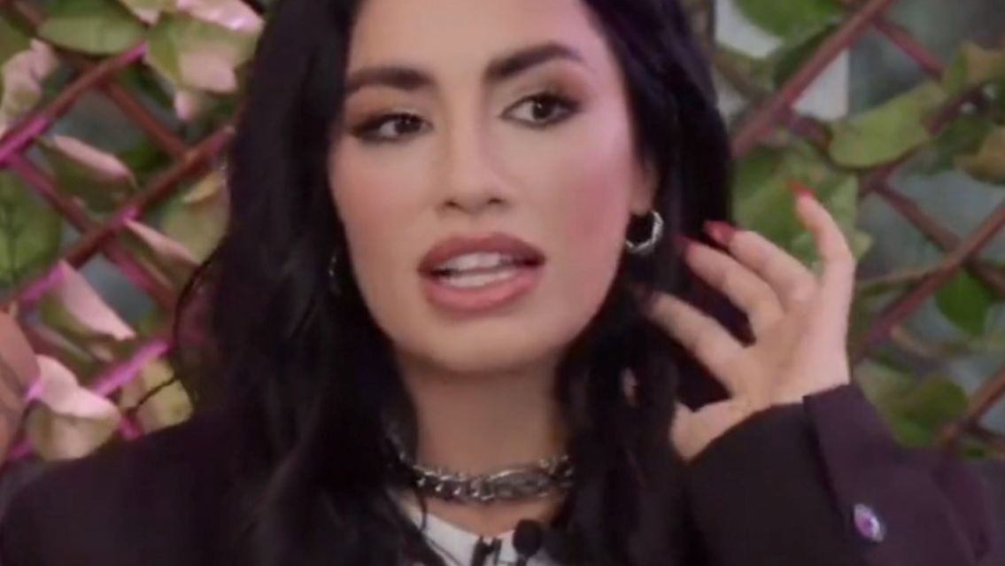 Lali vio a Milei en el escenario y lanzó un mensaje que prendió fuego las redes