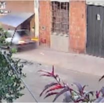 Imprudencia total: veh&iacute;culo fuera de control sembr&oacute; p&aacute;nico en barrio juje&ntilde;o
