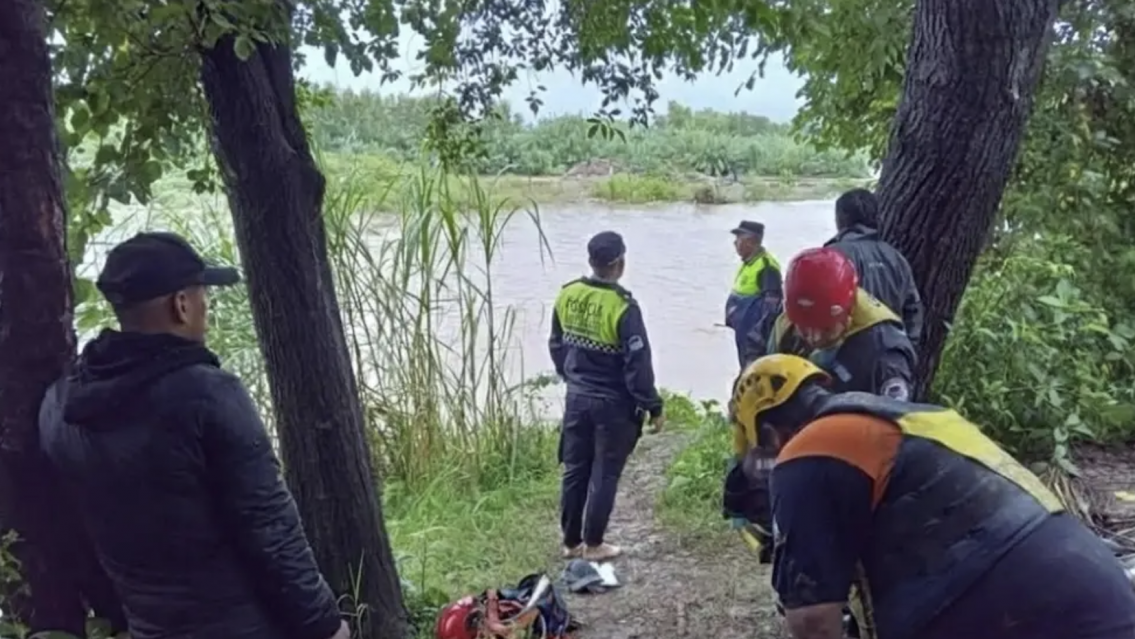 URGENTE: hallaron sin vida padre que se tir� al r�o para salvar a sus hijos 