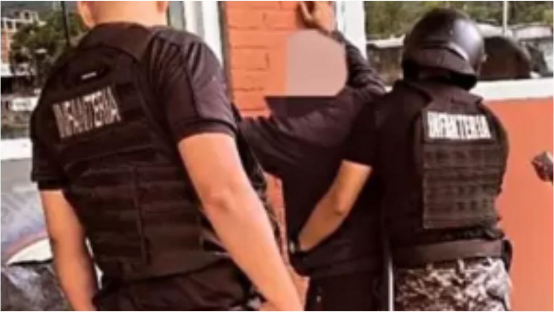 Cay� un juje�o en pleno centro cargado de d�lares y miles de pesos