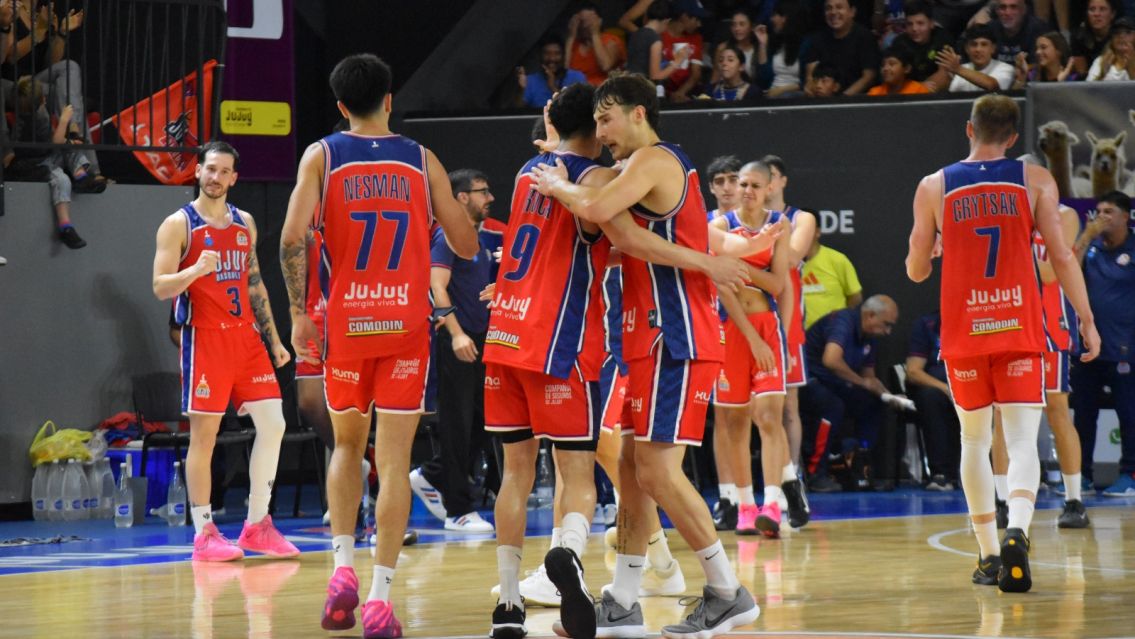 Final de pel�cula en el Federaci�n: Jujuy B�squet se hizo fuerte y gan�