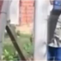 Lo acusaron de intentar robar una moto, lo ataron y lo molieron a golpes