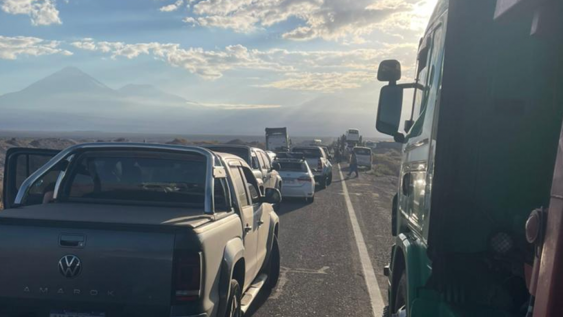 Sigue el drama en Paso de Jama: "No dejan pasar a nadie"