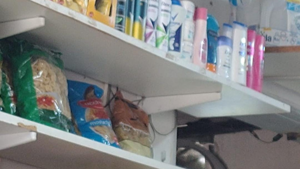 M�s limpios que la China Su�rez: parejita norte�a fue detenida por robar un shampoo