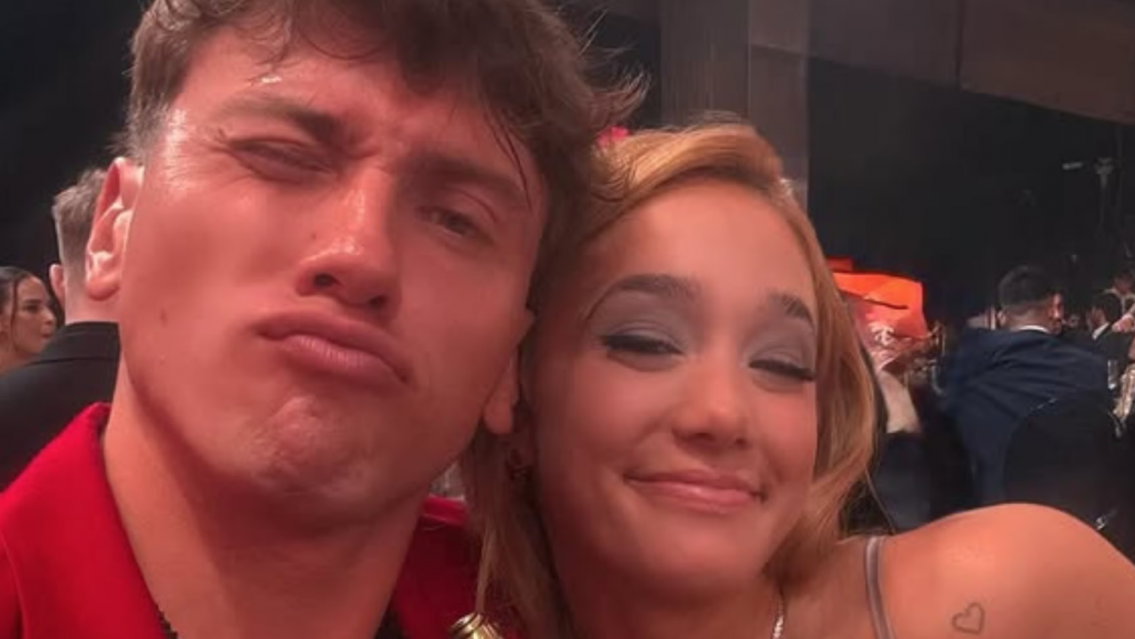 Ángela Torres y Marcos Giles blanquearon su amor con un beso en vivo: "Me enamoré"