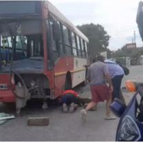 Moto chocó con un colectivo y murieron un hombre su hija y un bebé de 3 meses