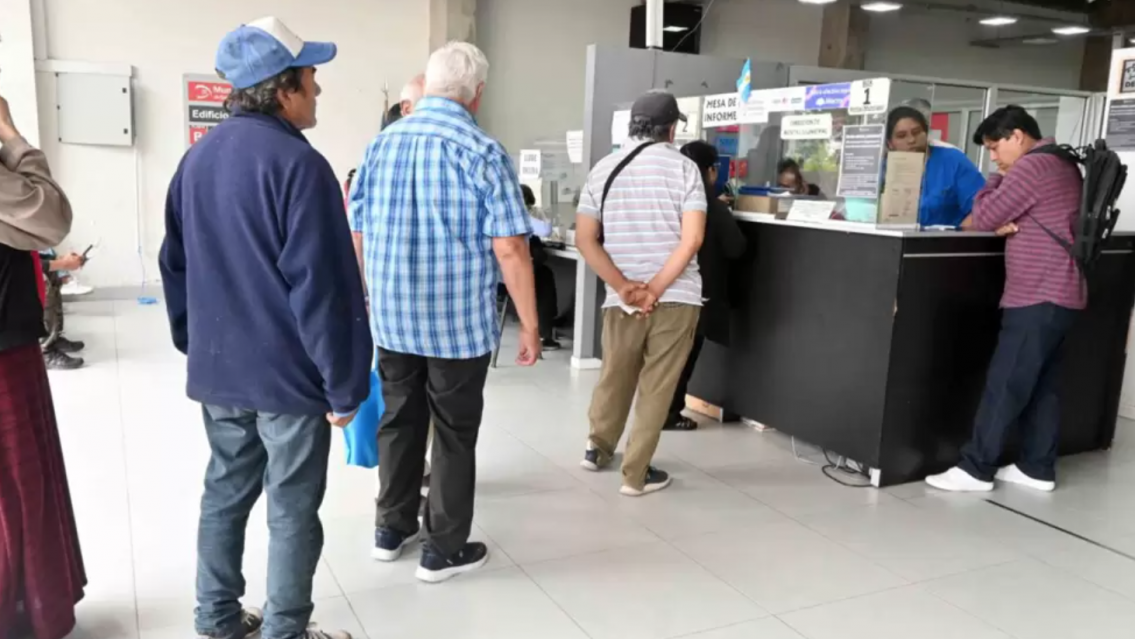 Rentas llega a los barrios juje�os: fijate cu�ndo estar�n en el tuyo para hacer tus tr�mites