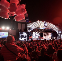 "Jamás hagas proselitismo": la bronca de un artista por los discursos políticos en Cosquín