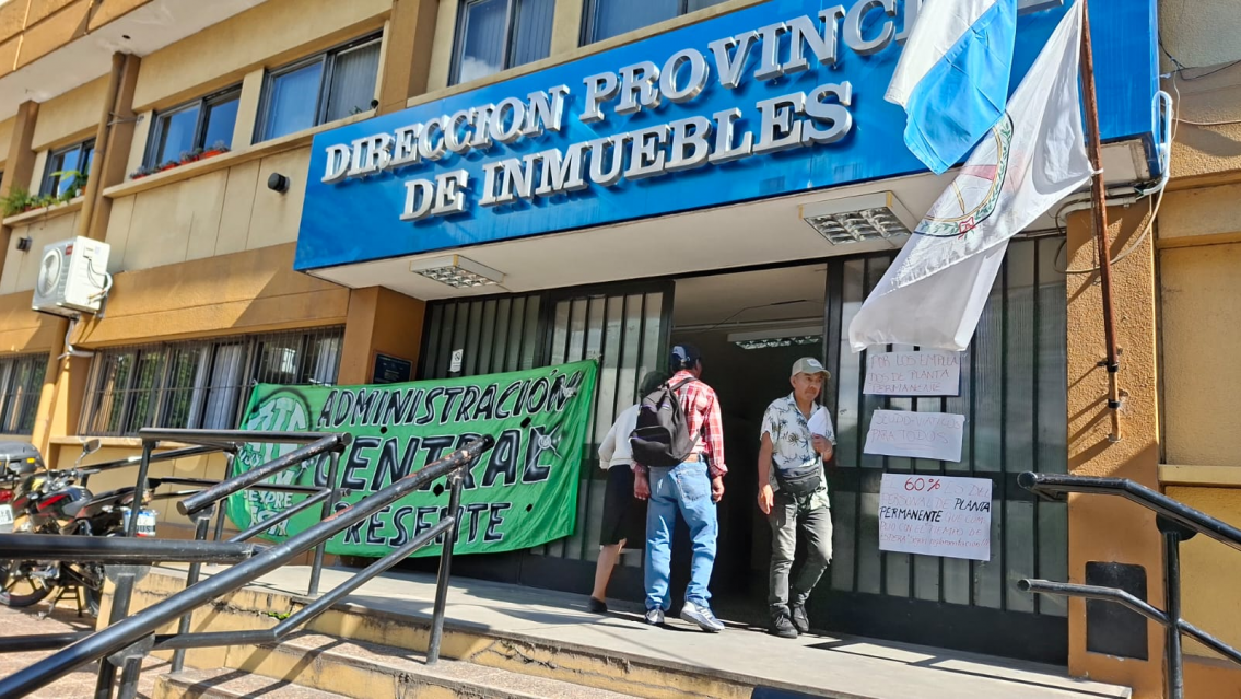 Firme reclamo en la Direcci�n Provincial de Inmuebles: "No se notan las inversiones