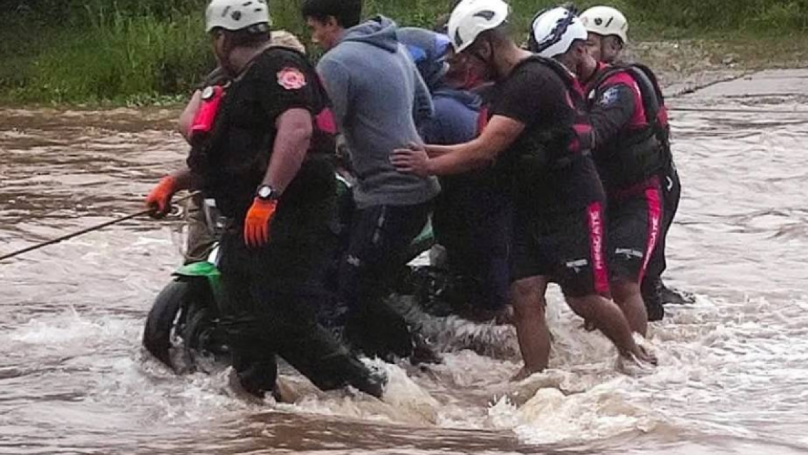 Atrapados en las Serranías de Zapla: rescataron a cinco personas