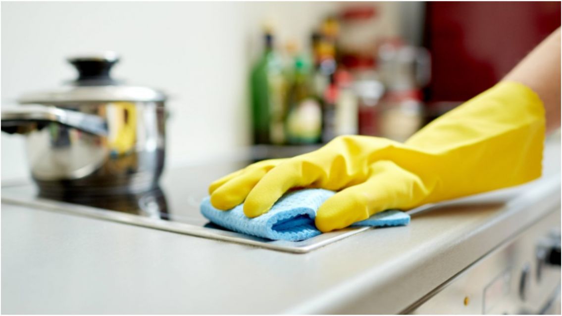 Servicio doméstico: cuánto se paga por hora y por mes en febrero de 2026