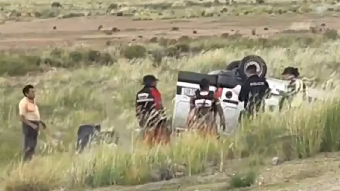 Terrible vuelco en Jujuy: perdió el control por los pozos de la Ruta 9 y terminó dado vuelta