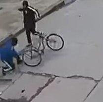 Juje&ntilde;o super&oacute; el c&aacute;ncer pero no a los chorros: lo atacaron por una bici y quisieron tirarlo al r&iacute;o