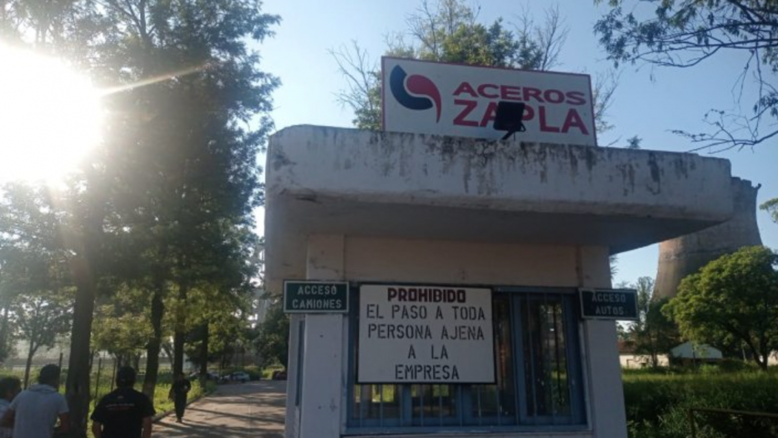 Palpal�: denuncian "sueldos de miseria" y condiciones de riesgo extremo en la ex Aceros Zapla