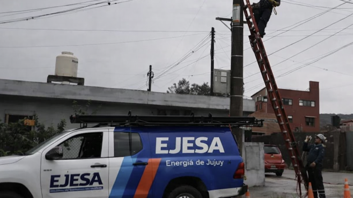 Empezó el corte de EJESA en Barrio San Pedrito, dura hasta las 14:00