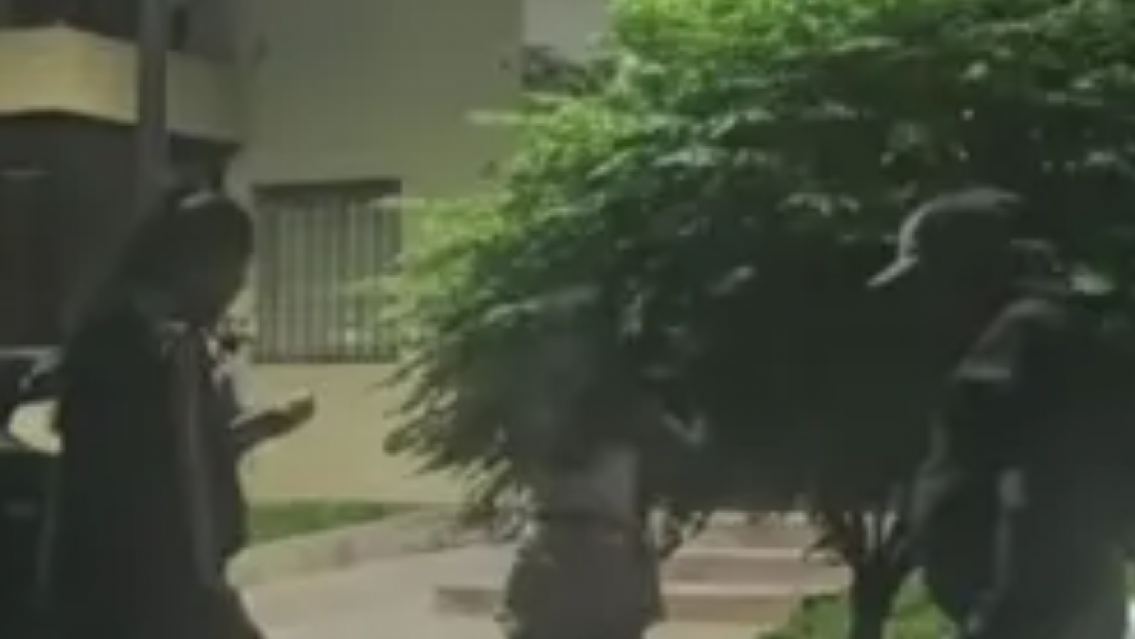 Peleas y tensión en los corsos de Alto Comedero: una menor herida