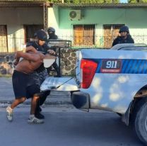 Qui&eacute;n es "Pinpin", el juje&ntilde;o que atac&oacute; a la polic&iacute;a con un cuchillo y termin&oacute; detenido