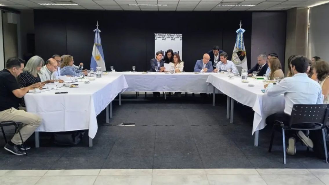 El Gobierno de Jujuy ofreció un 10% de aumento a los docentes y un bono extra