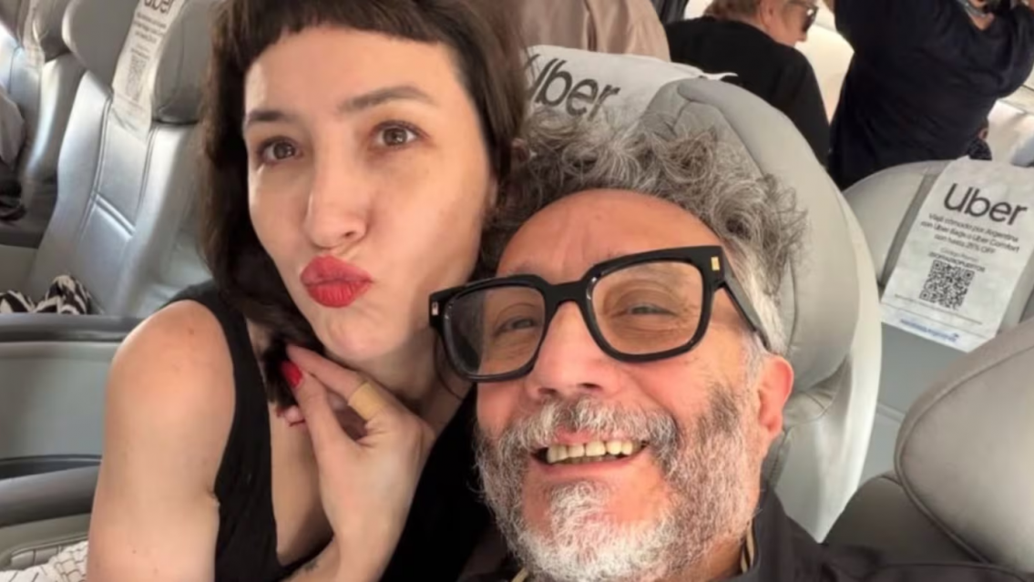 Lo negaron a muerte pero ya hay foto "chapando": Fito Páez y Sofía Gala juntos