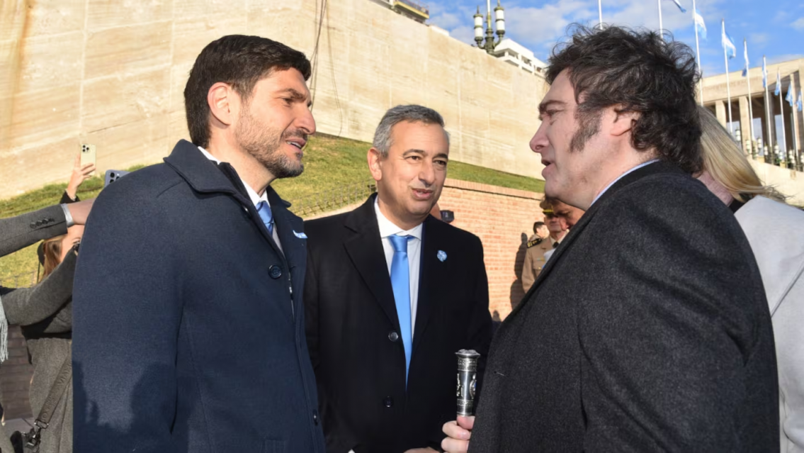 Tras las protestas: podr�an subir los sueldos de todos los empleados de Las Fuerzas