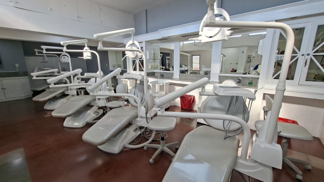 Cursos y diplomaturas para odontólogos: la Escuela de Posgrado amplía su propuesta académica