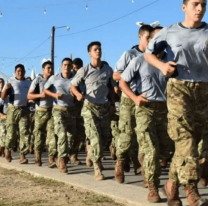Vuelve el Servicio Militar: apenas entrás te pagan un sueldo