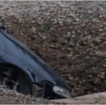 Juje&ntilde;o manejaba distra&iacute;do en la ruta y termin&oacute; dentro de una zanja