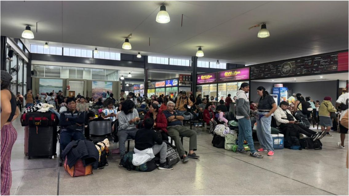 No entra un alfiler: as� est� la terminal de Jujuy antes del carnaval
