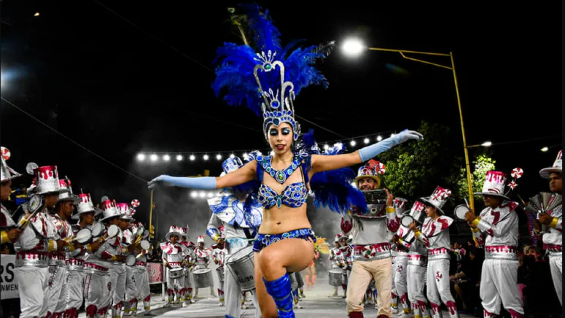 Hoy sí: vuelve la fiesta y esta noche hay corsos en San Pedro