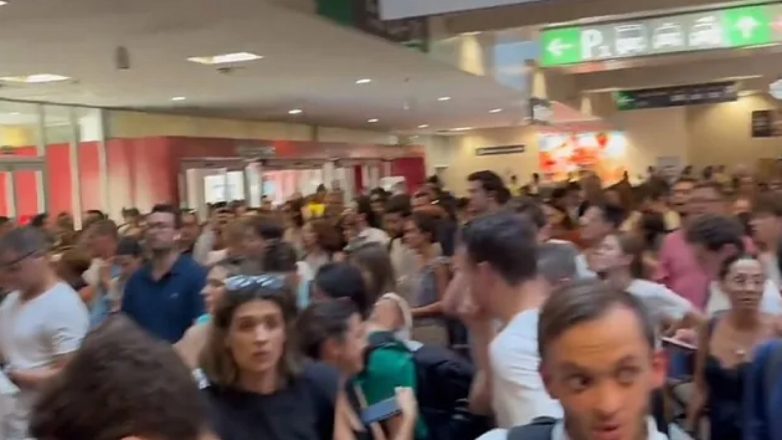 Gritos desgarradores en una terminal norte�a: "Es un beb�"