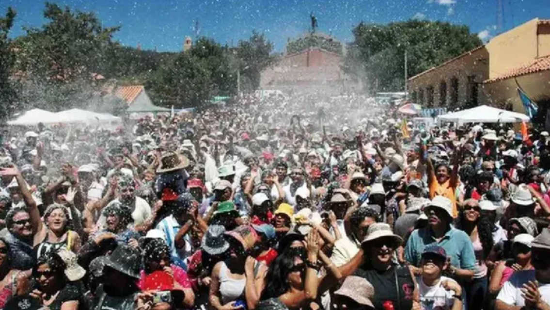 Que el Carnaval no te pase factura: ¿Qué hacer si un amigo se "pasa de rosca" con el alcohol?