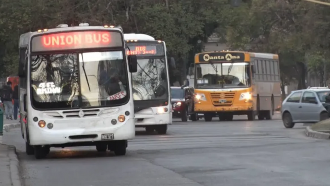 Atenci�n: a qu� hora vuelven a circular los colectivos en Jujuy tras el paro de la UTA