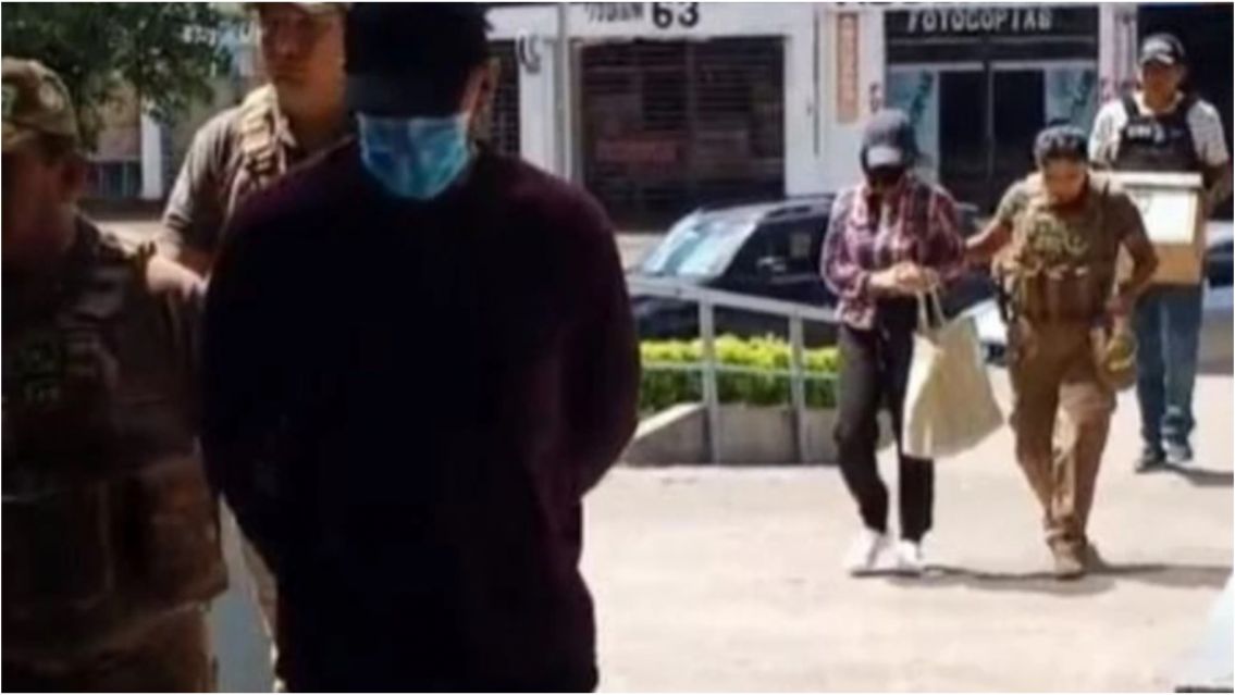 Atraparon a pareja norte�a con el auto cargado de d�lares: ten�an el ba�l lleno