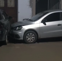 Los Perales: camioneta choc&oacute; dos autos estacionados y escap&oacute;