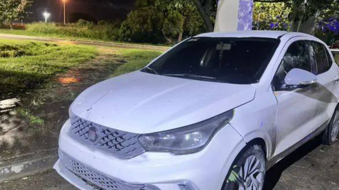 De pel�cula: juje�o reconoci� su auto robado, avis� a la polic�a y terminaron deteniendo a dos ladrones