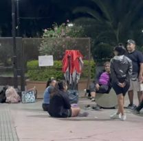 Fiebre por Cazzu en San Pedro: fans acampan para verla 