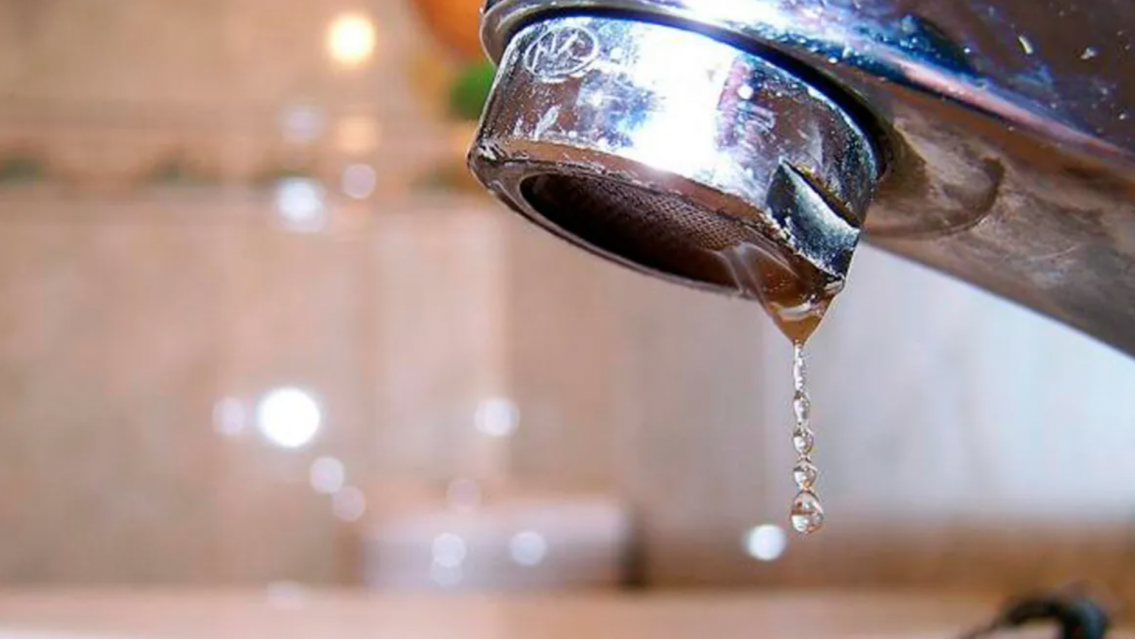 Los barrios de Jujuy que se quedan sin agua hoy miércoles: horarios y sectores