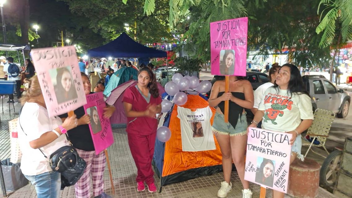 "Cazzu, la hija que no olvida": conmovedor gesto de la familia de Tamara Fierro con "La Jefa"