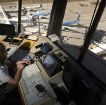 Paro de controladores a&eacute;reos: levantaron las medidas de hoy pero habr&aacute; demoras el finde