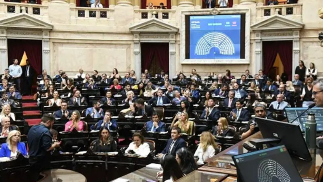 Sesión caliente en el Senado: debate final por la reforma laboral y el régimen juvenil