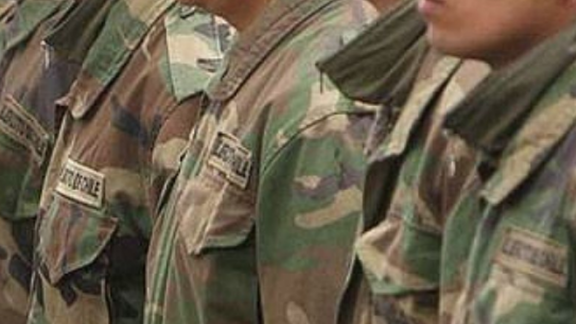 Asesinaron a un soldado juje�o a la salida de un baile y su hermano est� grave