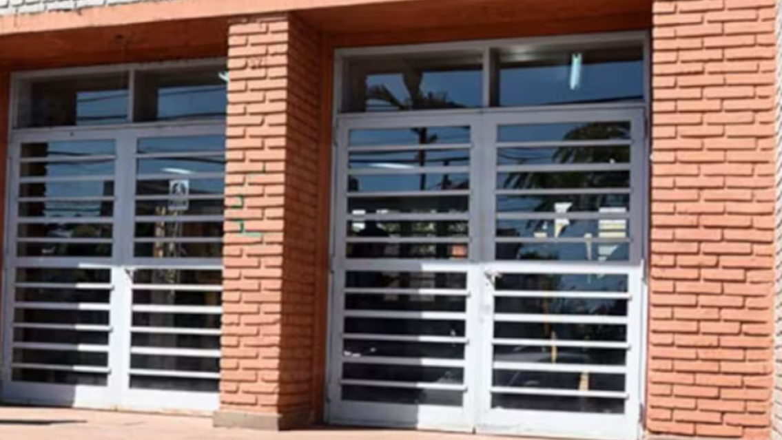 Conmoci�n en una escuelita: alumnito tom� la peor decisi�n delante de todos en el recreo