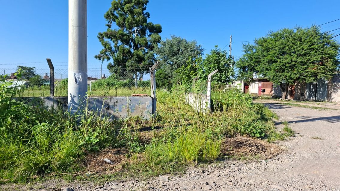 Palpal�: denuncian inseguridad y consumo en un predio deportivo abandonado