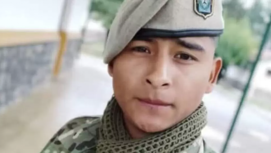 "Me lo dejaron tirado como un perro": la bronca de la mamá del soldado asesinado en Jujuy