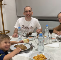 Un asado en famila: la emotiva cena del gendarme Nahuel Gallo