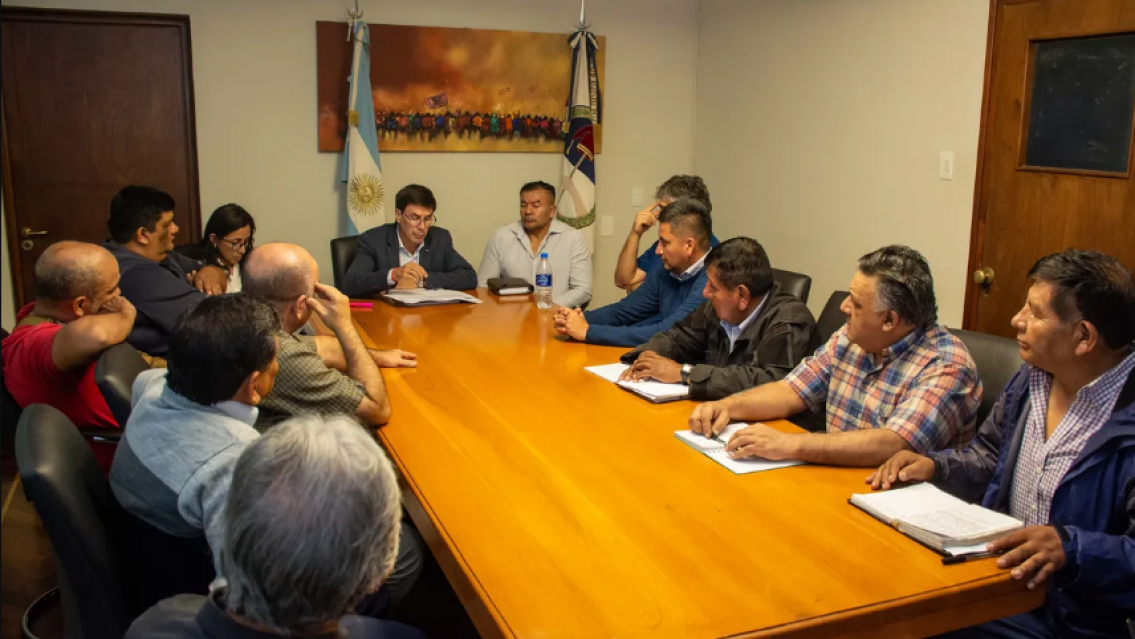 Avanzan las negociaciones por salarios entre el Gobierno y las fuerzas de seguridad